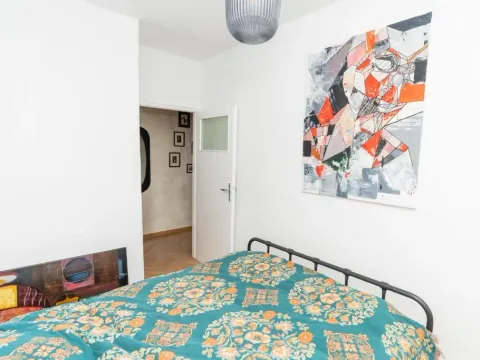 ArtBase - cozy and close to everywhere, photo 7 of 10
