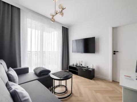 Stacja Jeżyce Lavish Apartment by BookingHost, photo 5 of 10