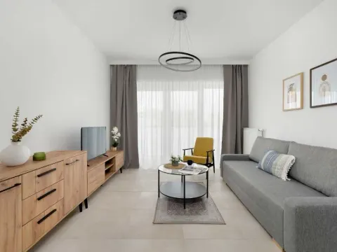 Jasny Apartament z Parkingiem i Balkonem by Noclegi Renters, photo 6 of 10