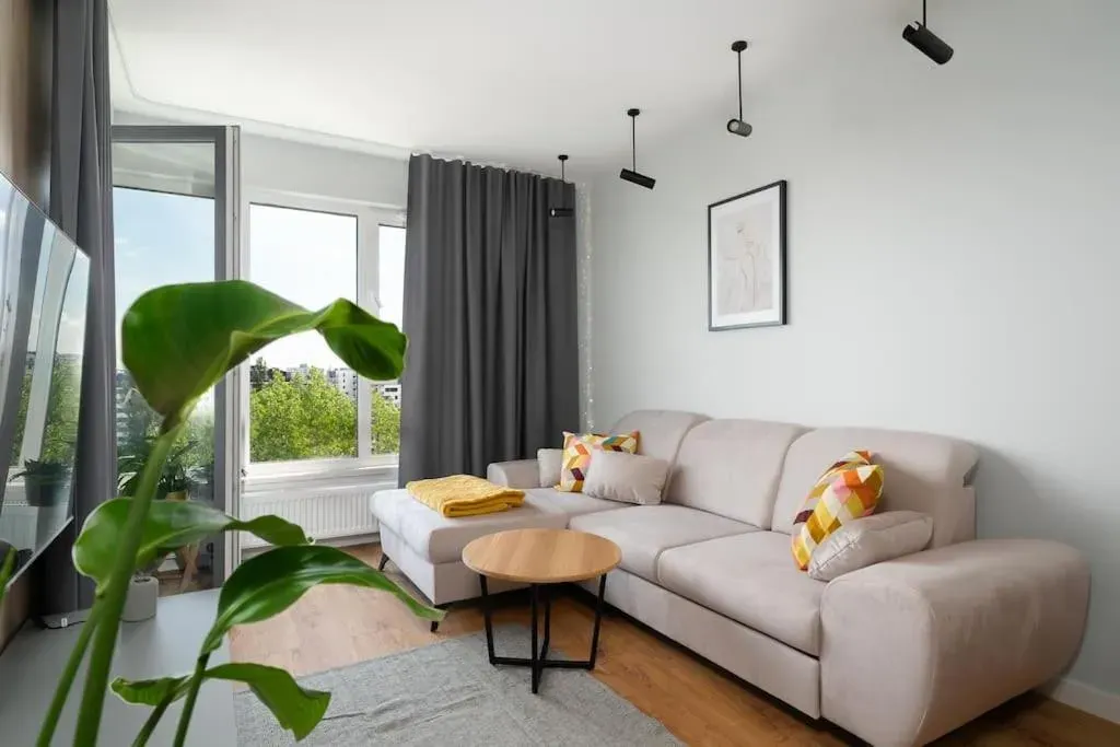 Skyline Apartment by KRAMM, photo 1 of 10