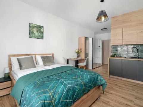 Charming Studio in Poznań with Balcony Close to City Attractions by Noclegi Renters, photo 6 of 10