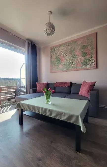 Apartament Rzeczańska Poznań, 50m2, dwie sypialnie z salonem i aneksem kuchennym, balkon, parking podziemny, czwarte piętro, winda, nowy blok, photo 1 of 10