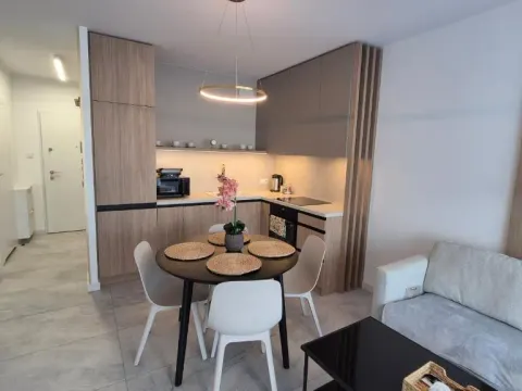 Towarowa Clock Apartment, free parking, air-conditioning, self check-in 24h, photo 8 of 10