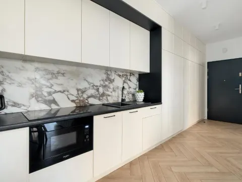 Spacious Two Bedroom Apartment with Underground Parking by Noclegi Renters, photo 4 of 10