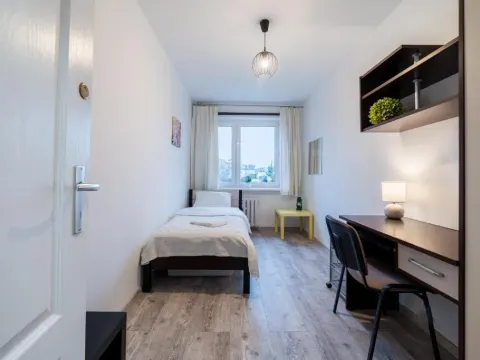 Grunwald Spacious Apartment by BookingHost, photo 7 of 10