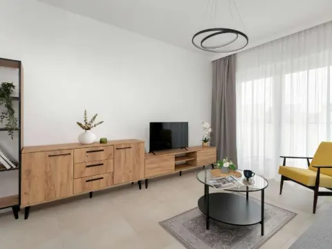 Jasny Apartament z Parkingiem i Balkonem by Noclegi Renters, photo 7 of 10