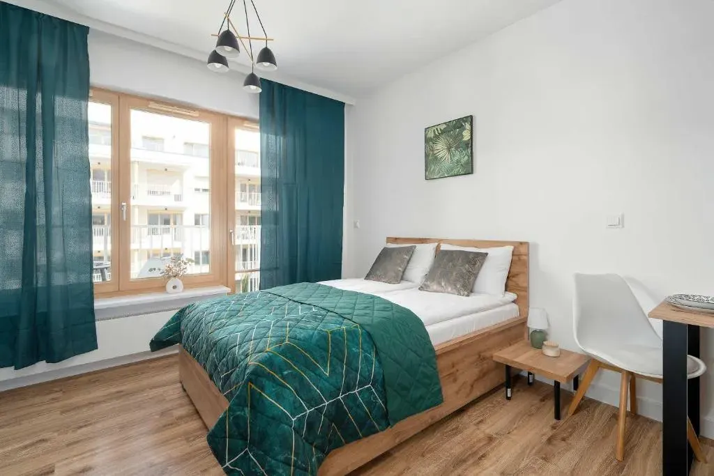 Charming Studio in Poznań with Balcony Close to City Attractions by Noclegi Renters, photo 1 of 10