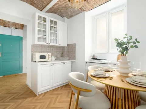 Bright & Modern Apartment in the City Center by Noclegi Renters, photo 3 of 10