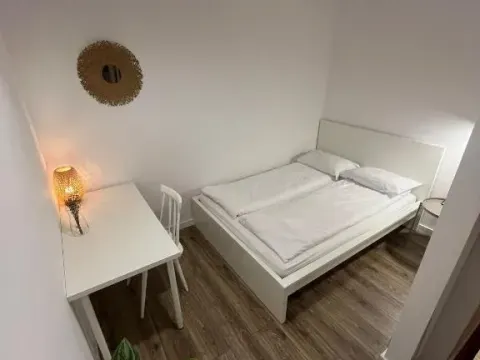 Windows to the City Stylish Apartment, photo 6 of 10