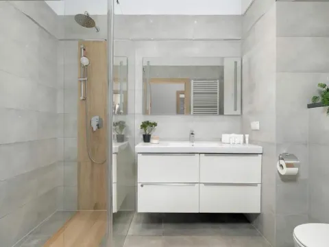 Modern Family Apartment with Parking and Balcony in the City Center by Noclegi Renters, photo 4 of 10