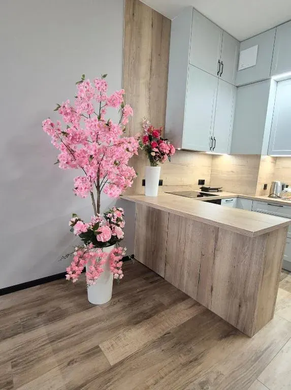 Towarowa Sakura Apartment, free parking, air-conditioning, self check-in 24h, photo 1 of 10
