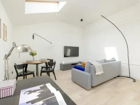 Minimalist Bright Apartment Kopernika near Old Town in Poznań by Noclegi Renters, photo 10 of 10
