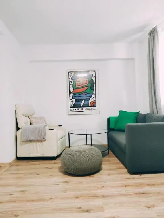 2-room, garden, close to the center, photo 1 of 7