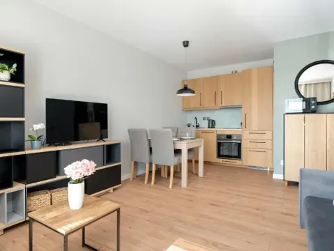 Bright Apartment Bulgarska with Parking near ENEA Stadium by Noclegi Renters, photo 9 of 10