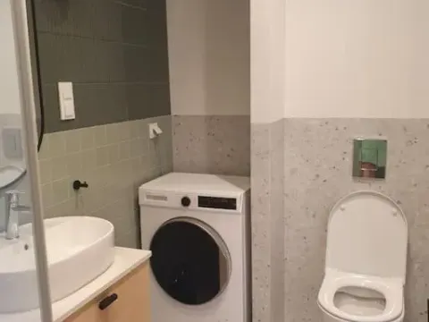 Green apartment strict center, photo 7 of 10