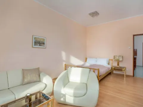 Elegancki Apartament Studio w Poznaniu by Noclegi Renters, photo 6 of 10