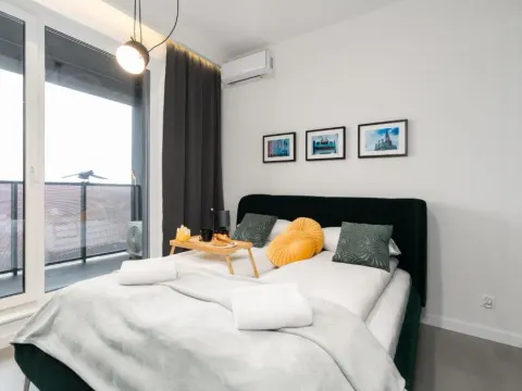 Widokowy Apartament Wojciechowskiego Parking i Loggia by Renters Prestige, photo 3 of 10