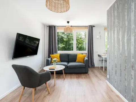 Green View Apartment with Balcony Winogrady by Noclegi Renters, photo 3 of 10