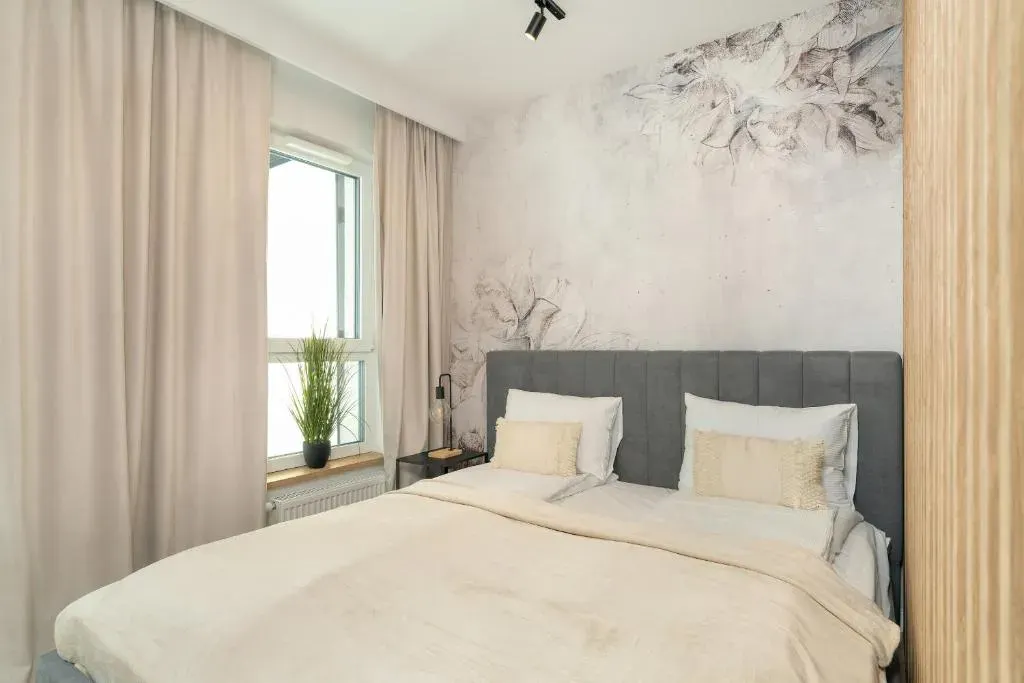 Cozy Studio with Parking in Poznań by Noclegi Renters, photo 1 of 10
