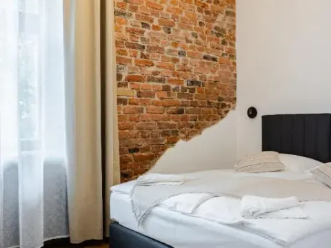 Two Bedroom Very Berry Apartment in Poznań with Desk by Noclegi Renters, photo 2 of 10
