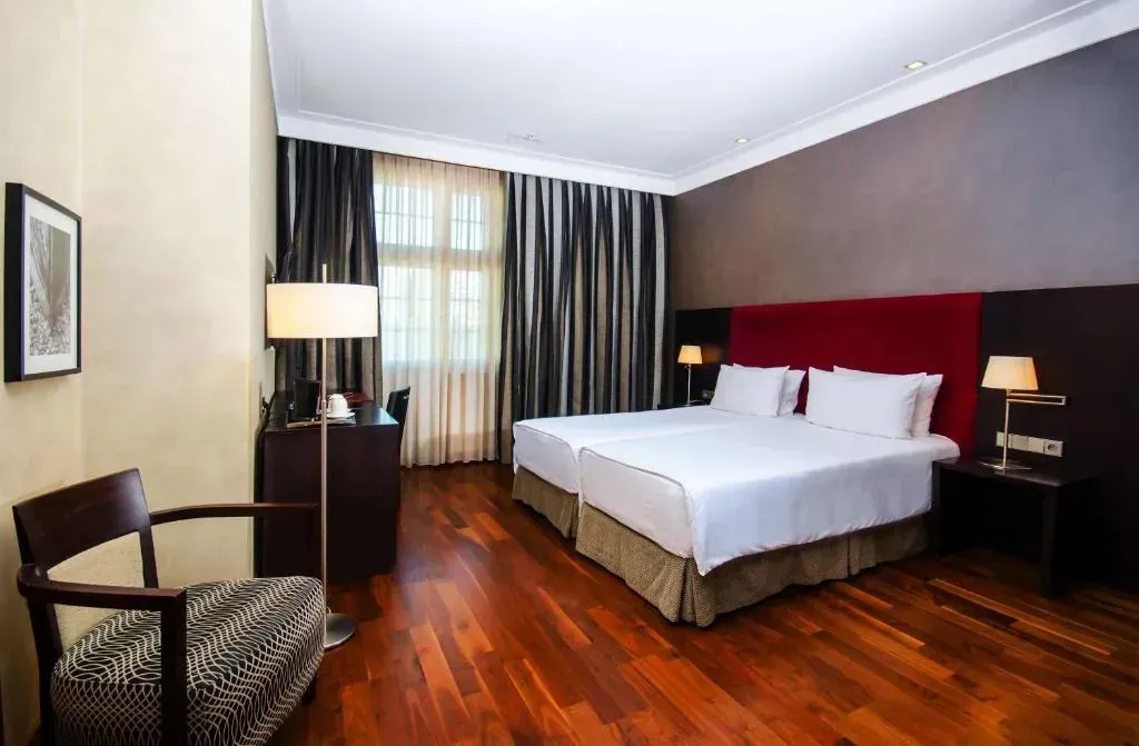 Hotel NH Poznan, photo 1 of 10