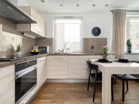 Rodzinny Apartament z Parkingiem w Poznaniu by Noclegi Renters, photo 9 of 10