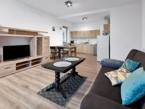Zawady Comfort Apartment by BookingHost, photo 4 of 10