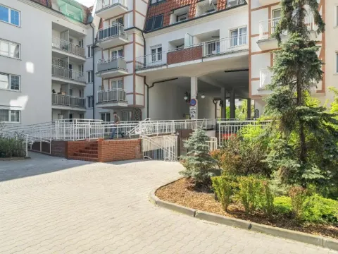Spacious Apartment Ideal for Families by Noclegi Renters, photo 5 of 10