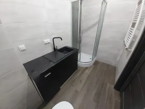 1140 Włościańska 5 - Tanie Pokoje w Apartamencie - samodzielne zameldowanie - self check in, photo 2 of 10