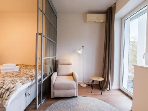 Grunwald Raszyńska Apartment by BookingHost, photo 2 of 10