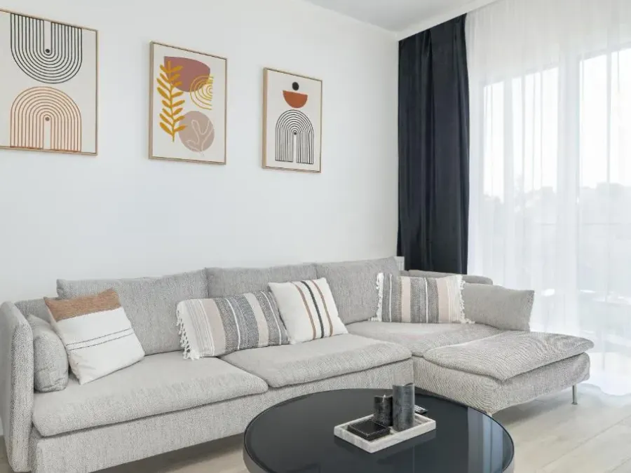 Family Apartment in Poznań with 2 Parking Spaces, 3 Bedrooms and Balcony by Noclegi Renters, photo 1 of 10