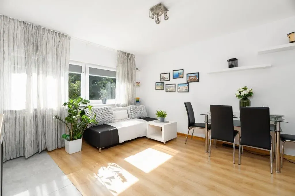Nature & Green Apartment Poznań by Noclegi Renters, photo 1 of 10