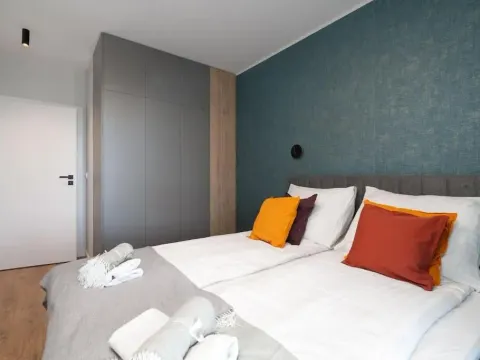 Skyline Apartment by KRAMM, photo 7 of 10