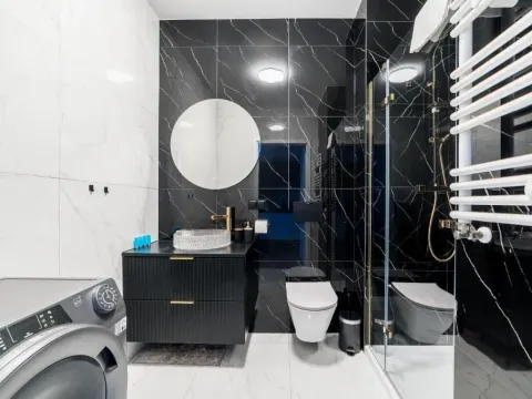 Stacja Jeżyce Lavish Apartment by BookingHost, photo 8 of 10
