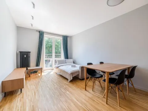 Szydłowska Comfort Apartment by BookingHost, photo 2 of 10