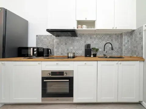 Modern Pet-Friendly Apartment with Desk in Old Town by Noclegi Renters, photo 3 of 10