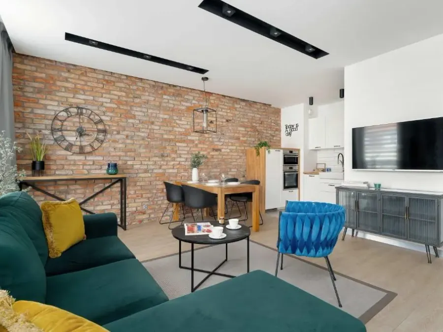 Luxury Apartment with Parking and Balcony in the City Center by Renters Prestige, photo 1 of 10