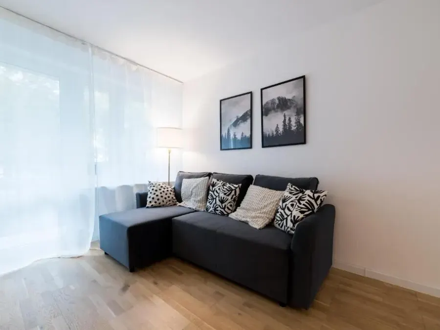 Kosmonautów Comfort Apartment by BookingHost, photo 1 of 10