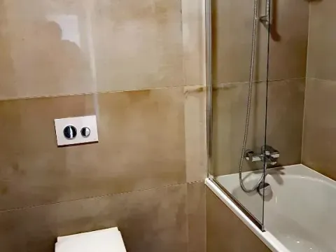 CCH Elephant Apartments, photo 4 of 10