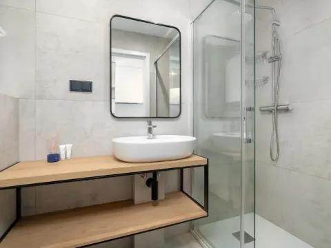 Modern Studio Plac Wolności by Noclegi Renters, photo 5 of 10