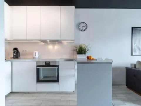 Modern Black Spot, photo 10 of 10