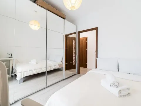 Poznań Wschód Homely Apartment by BookingHost, photo 2 of 10
