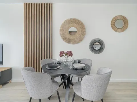 Family Apartment in Poznań with 2 Parking Spaces, 3 Bedrooms and Balcony by Noclegi Renters, photo 7 of 10