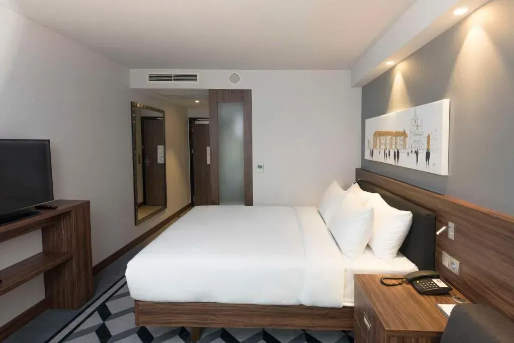 Hampton By Hilton Poznan Old Town, photo 1 of 10