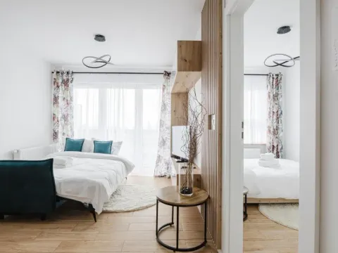 Osiedle Verde Homely Apartment by BookingHost, photo 2 of 10
