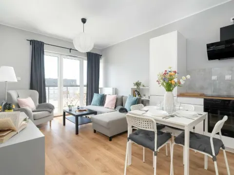 Bright Apartment in Poznań with Parking, Balcony and Desk by Noclegi Renters, photo 6 of 10