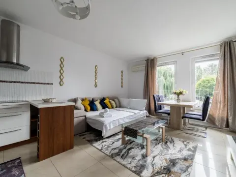 Osiedle Piastowskie Riverside Apartment by BookingHost, photo 2 of 10