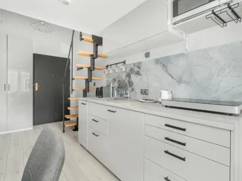 Charming and Modern Studio with Mezzanine in Poznan Center by Noclegi Renters, photo 5 of 10