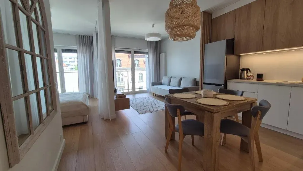 Luxurious Cinnamon Apartment, self check-in 24h, free parking, air-conditioning, photo 1 of 10