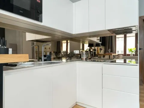 Klimatyczne Studio z Biurkiem w Poznaniu by Noclegi Renters, photo 2 of 10